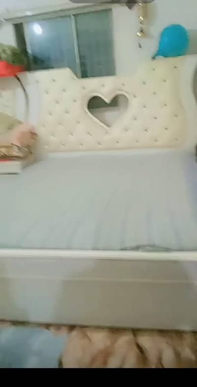 Bed and matress for sale Good condition