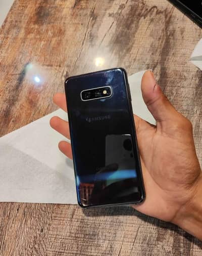 Samsung Mobile S10e