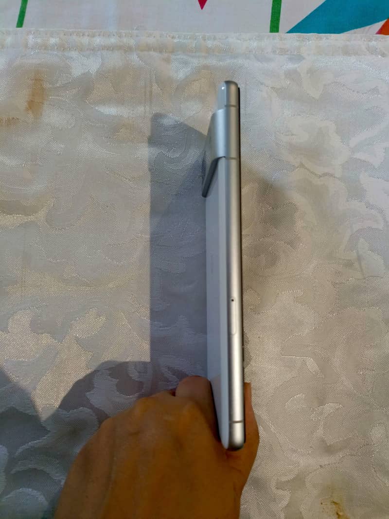 Google Pixel 7 4
