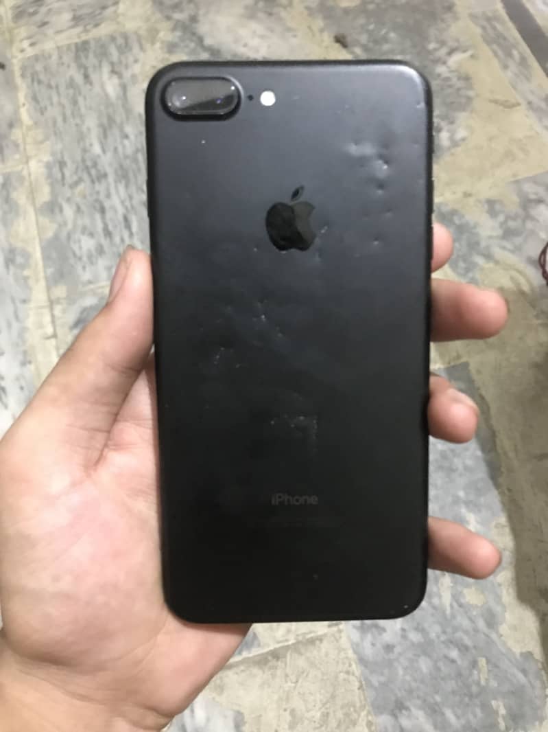 Apple iPhone 7 Plus 9
