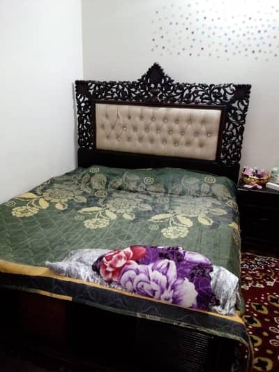 Bed shesha and almari