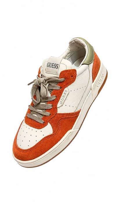 Pre-owned Guess Sneakers