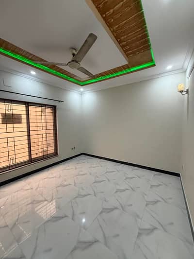 5 marla House Available For Rent Bahria Town Lahore