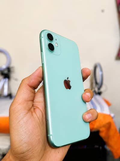iPhone 11 exchange possible with laptop