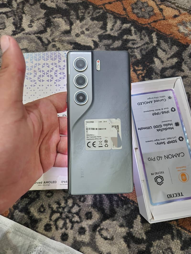 Tecno CAMON 40 Pro  " read description" 0