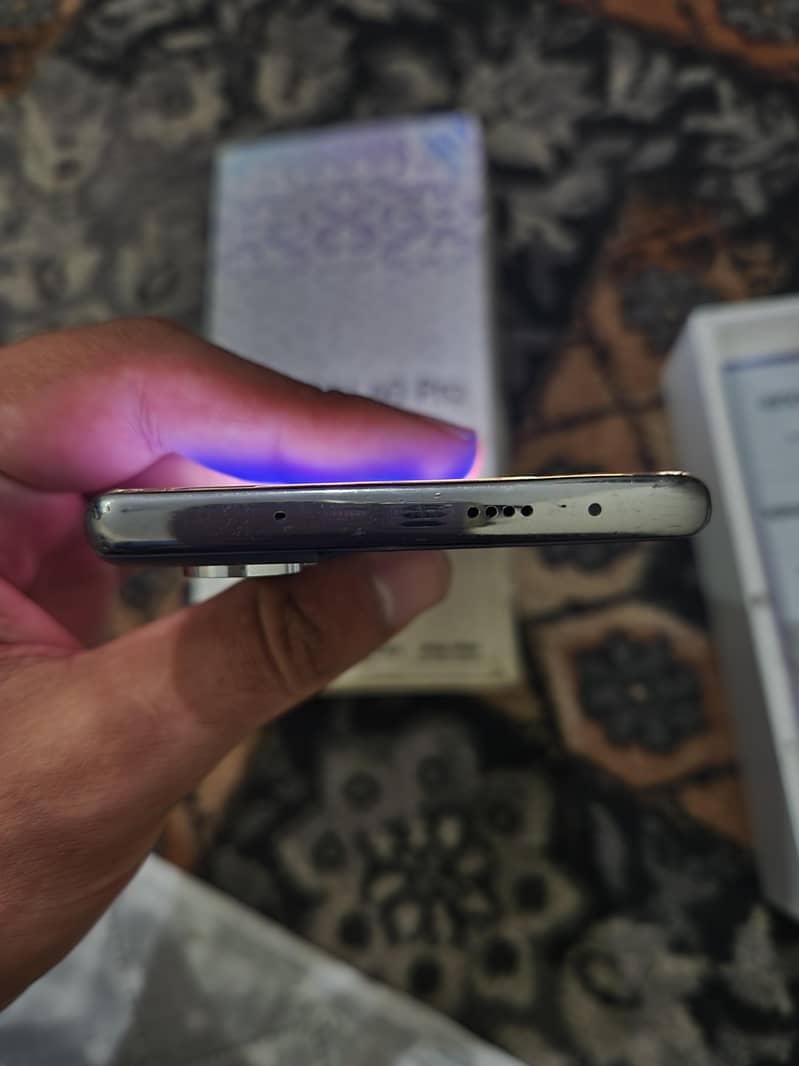 Tecno CAMON 40 Pro  " read description" 7