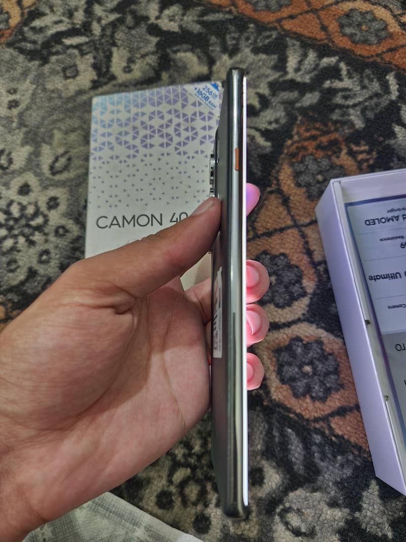 Tecno CAMON 40 Pro  " read description" 8