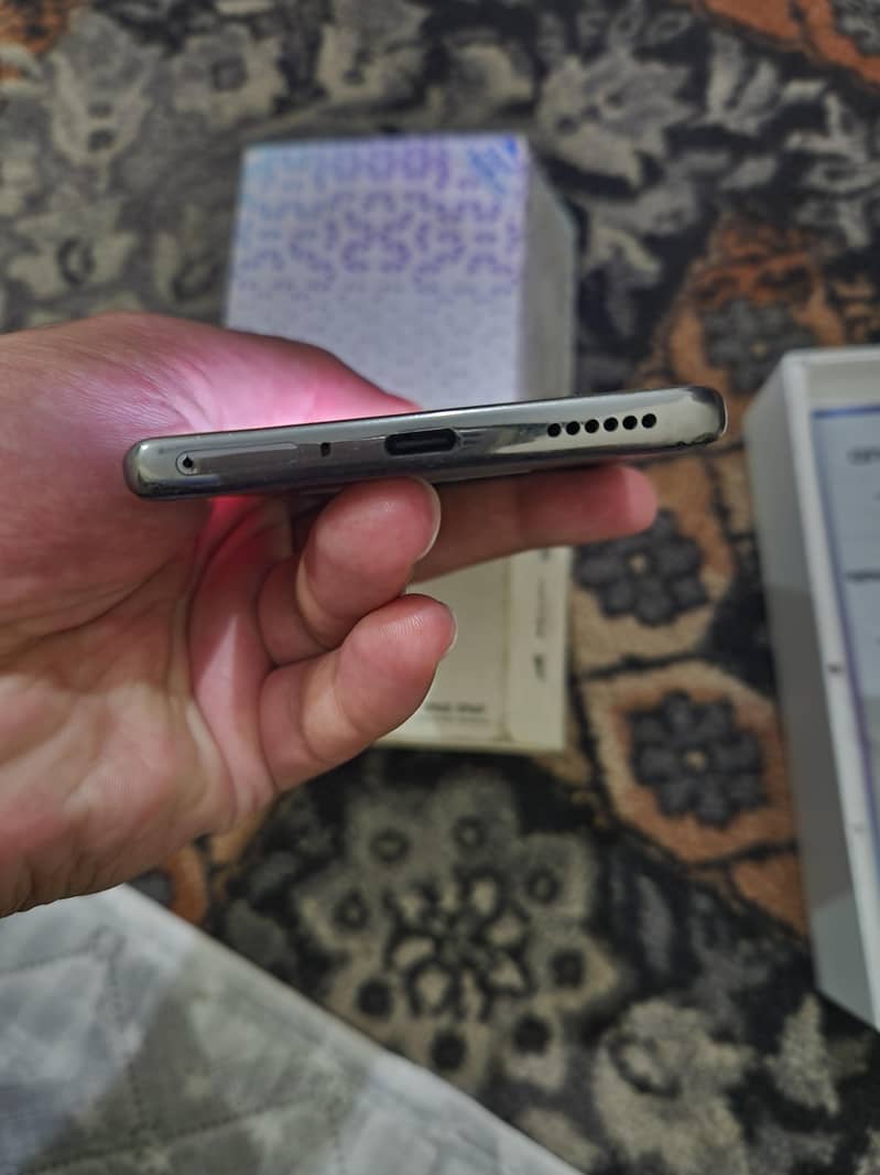 Tecno CAMON 40 Pro  " read description" 9