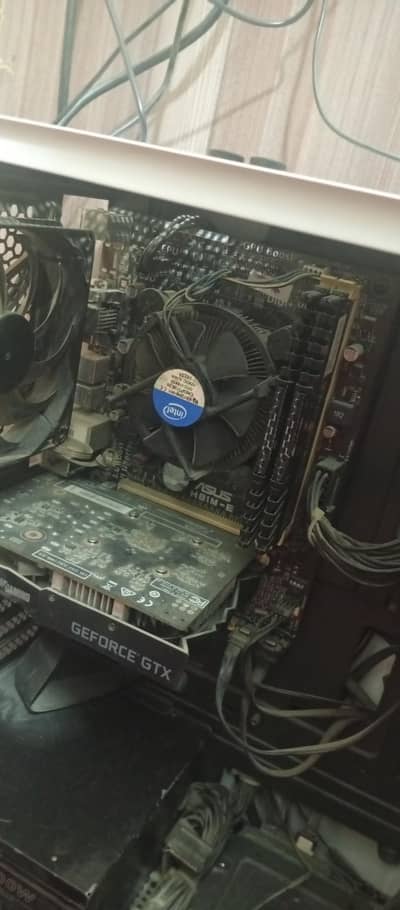 Intel i5 (4th Gen) 16GB DDR3 RAM (8×2) Asus H81M-E Motherboard.