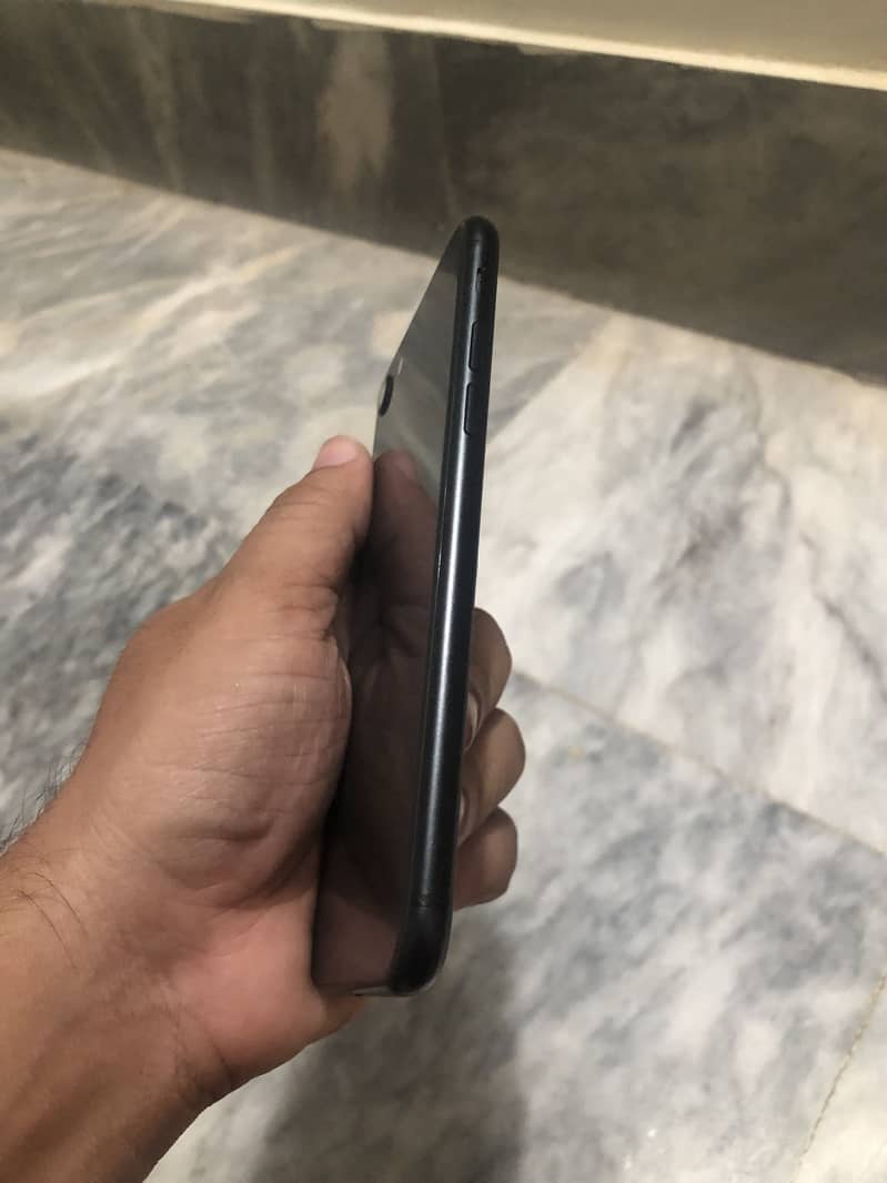 Iphone (se) 2nd generation 3