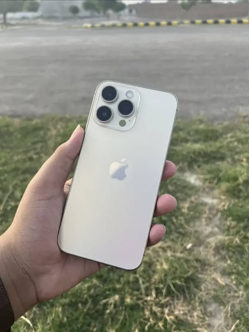 iPhone 14 Pro Max 2