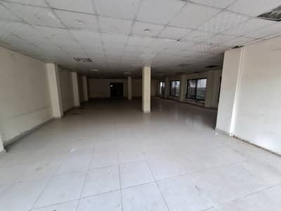 1 kanal ground floor hall for bank or office
