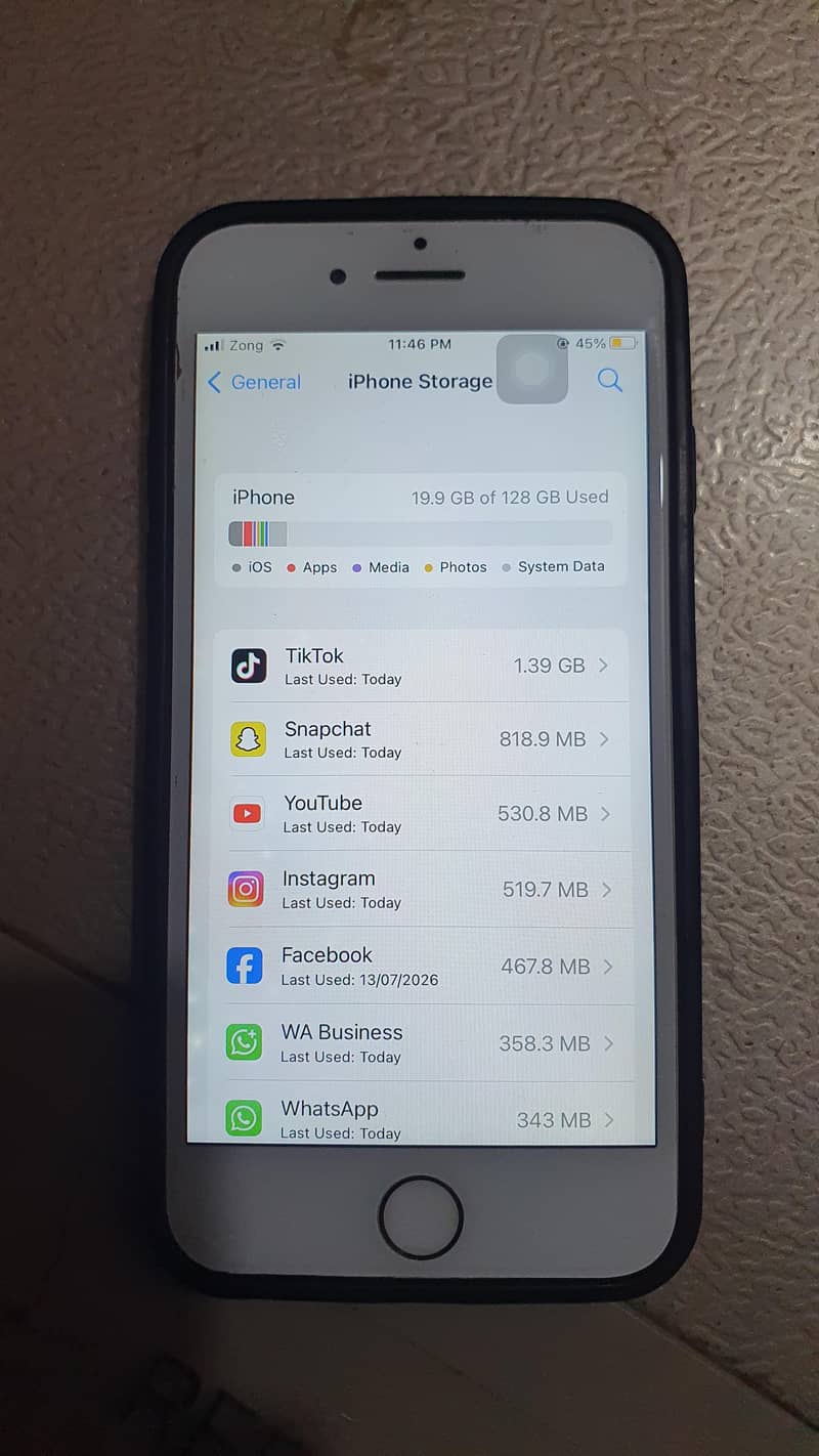 Apple iPhone 7 6