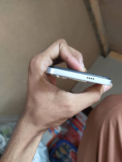 Tecno Spark 20   03077613520
