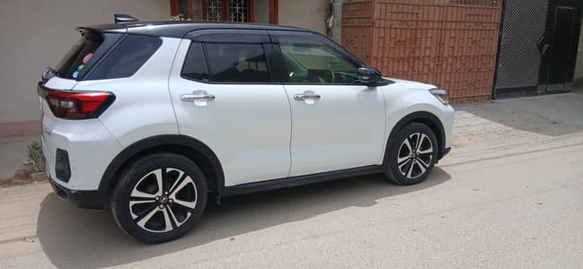 Daihatsu Rocky 2019