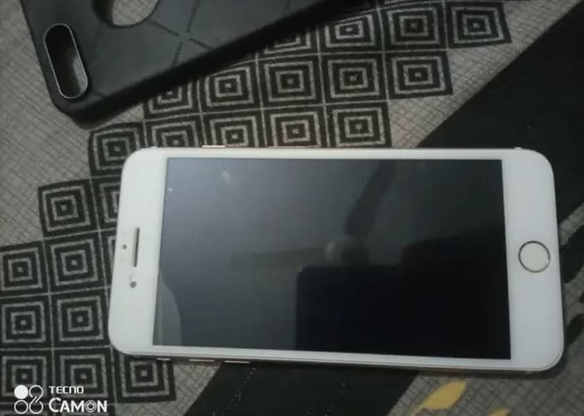 Apple iPhone 7 Plus 1