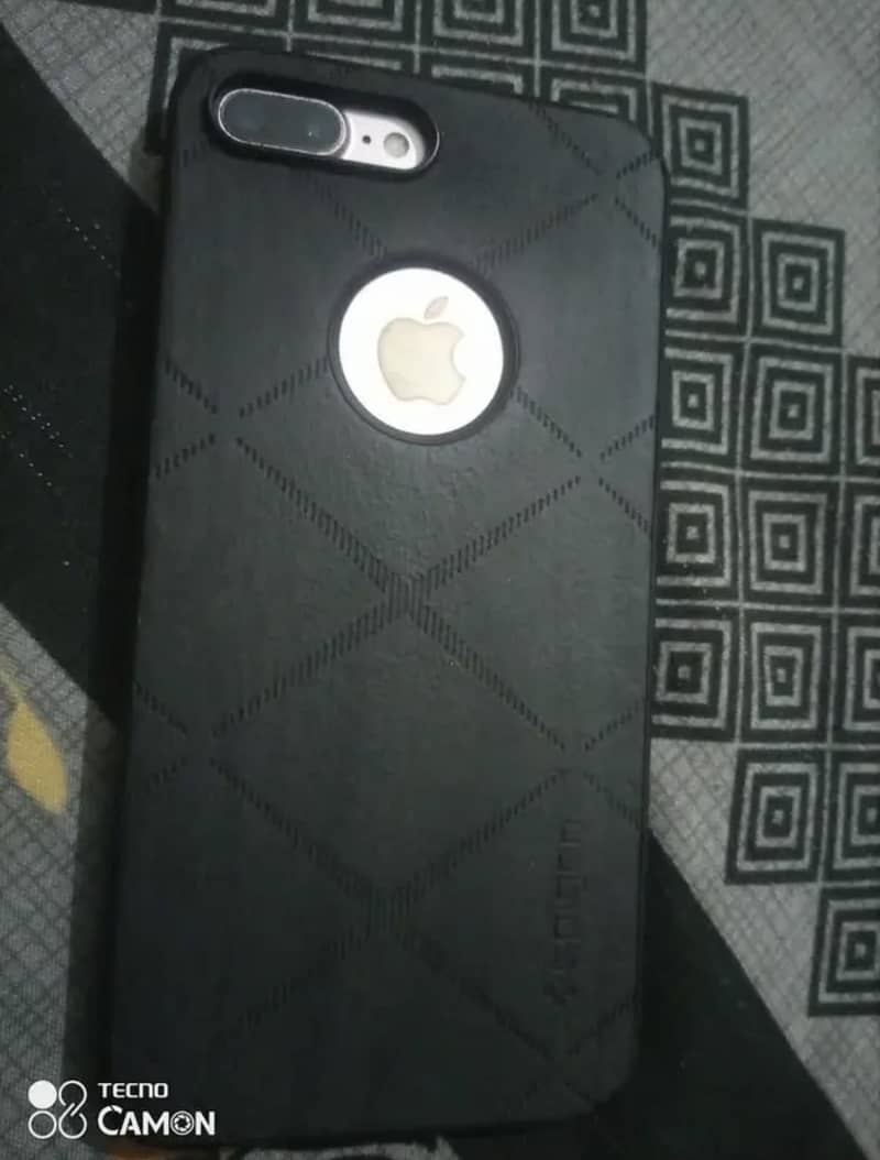 Apple iPhone 7 Plus 2