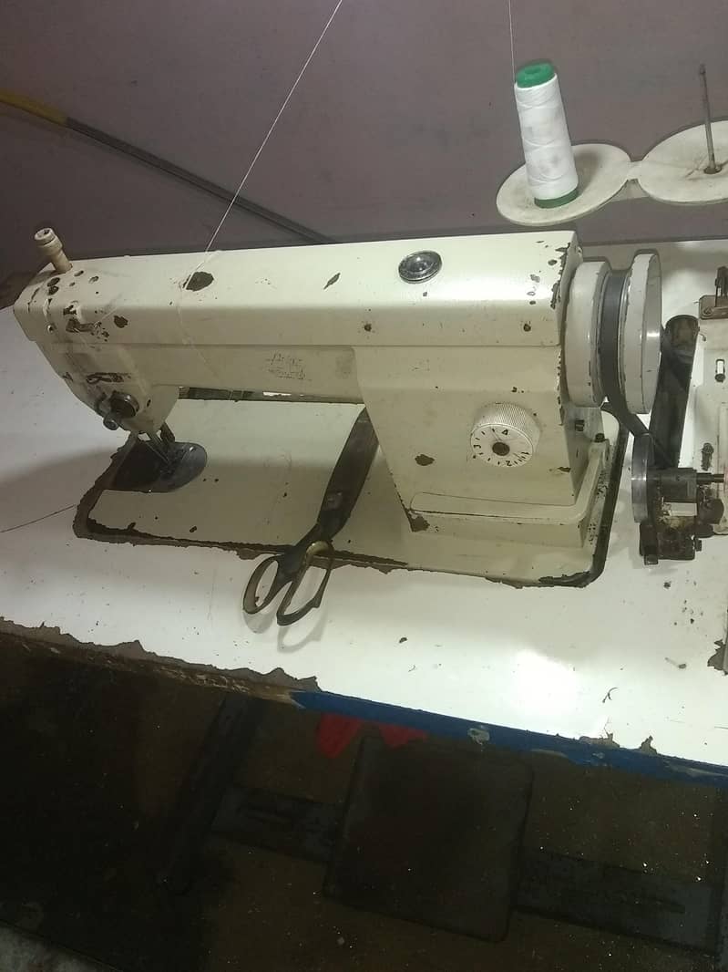 sewing machine 0