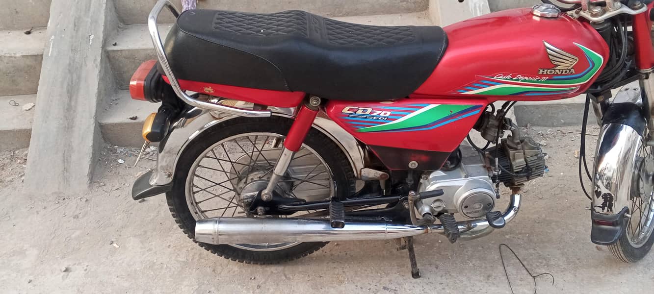 میں اپنی بائیک ہوندا سی ڈی 70 ٹی سیل 4