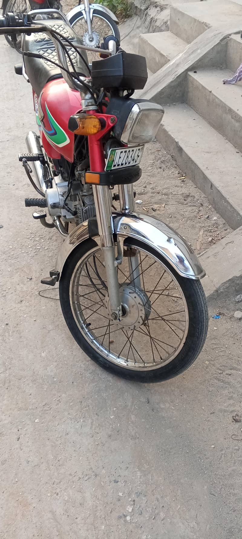 میں اپنی بائیک ہوندا سی ڈی 70 ٹی سیل 6