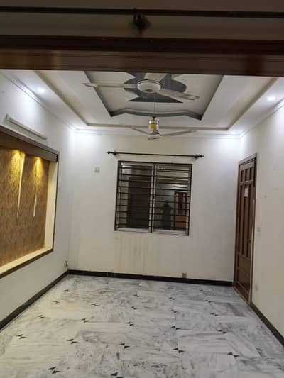 5 marla 1st floor for rent
