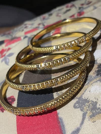 Gold Bangles Set of 4