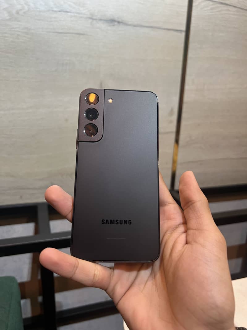 Samsung Mobile S22 official pta 0