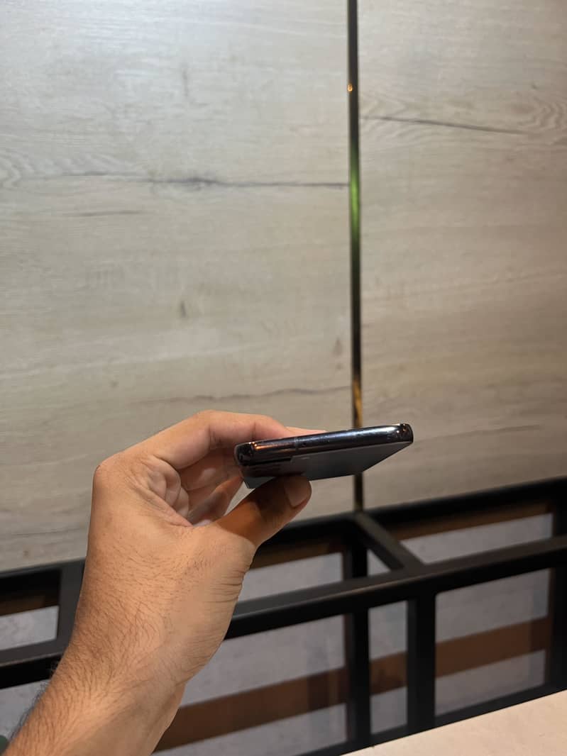 Samsung Mobile S22 official pta 2