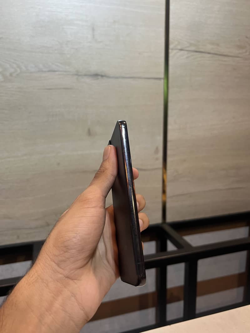 Samsung Mobile S22 official pta 4