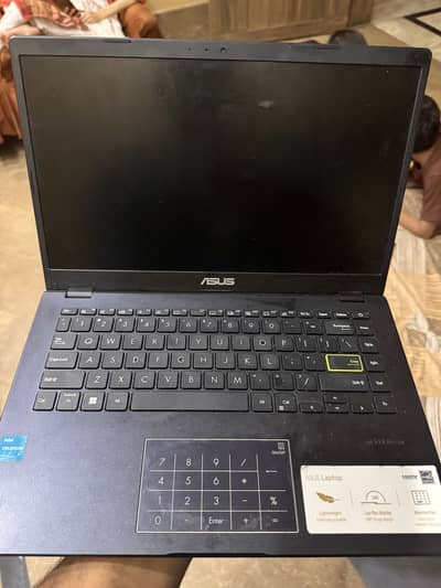 Laptop Asus everything okay no fult