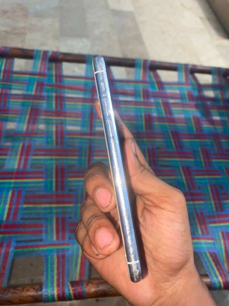 iPhone 11 pro 7