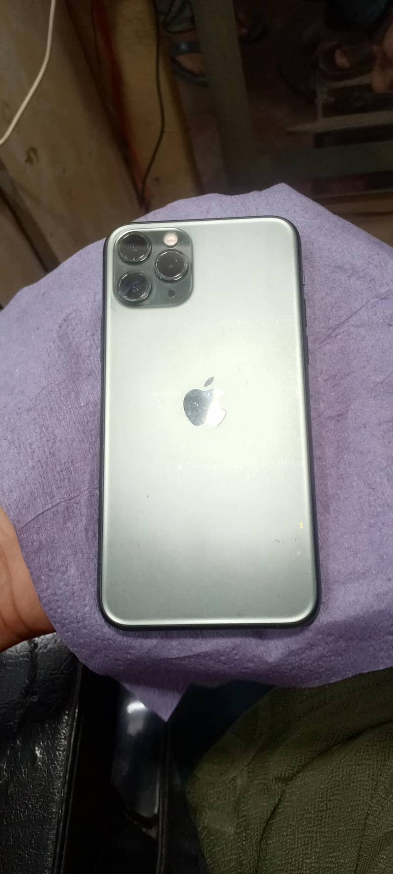 Apple iPhone 11 0