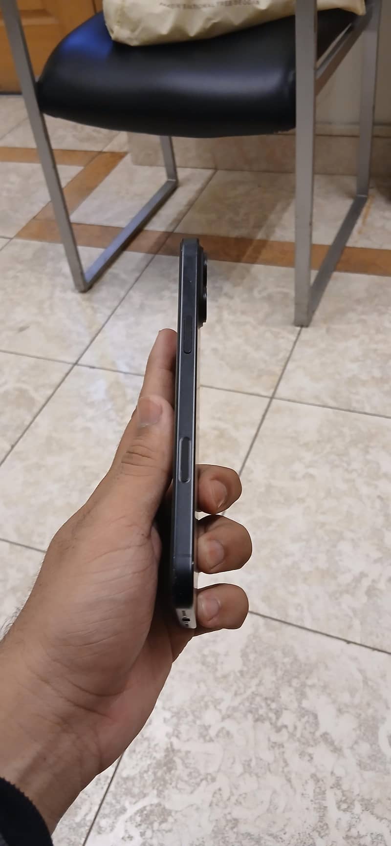Apple iPhone 16 Plus 1
