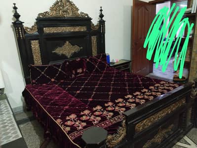 Chinyotin Style Bed set with Dressing table and couches