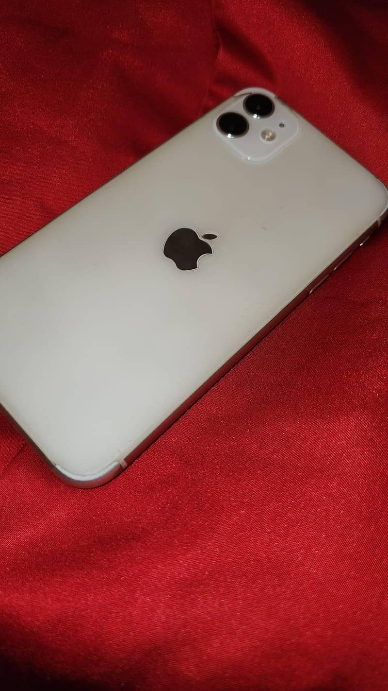 Apple iPhone 11 3