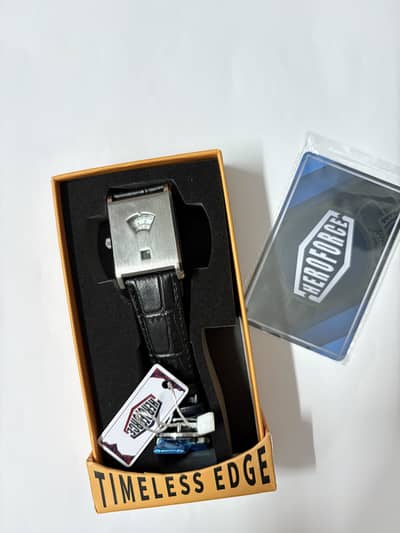 HEROFORCE Timeless Edge watch