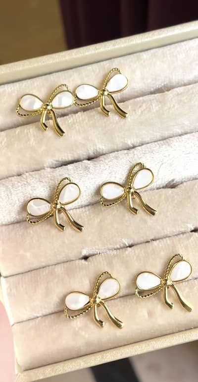 Elegant bow Earrings for women