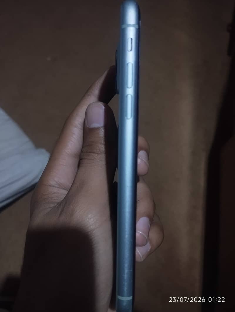 IPHONE 11 1