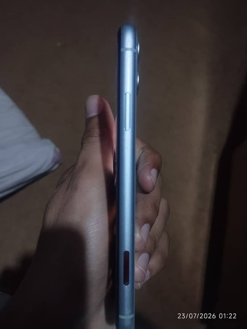IPHONE 11 3