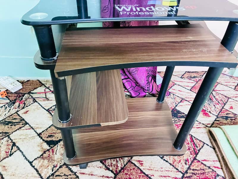 Computer Table 1