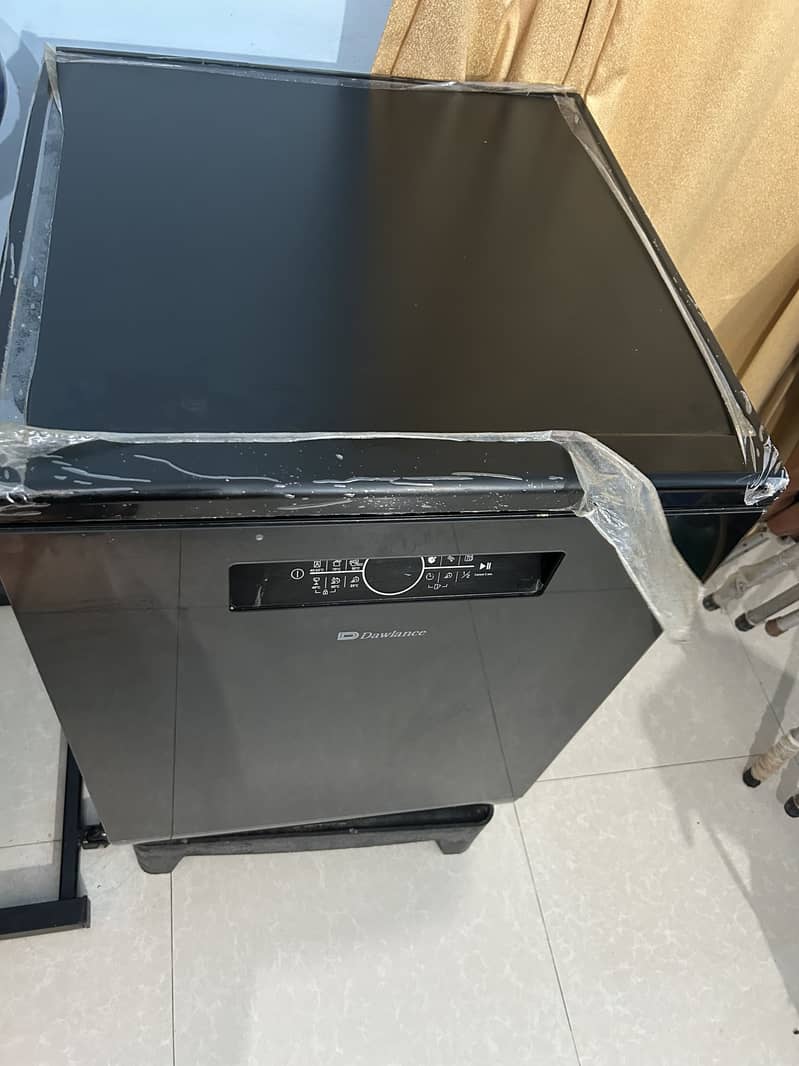 Dawlance automatic door dishwasher 2