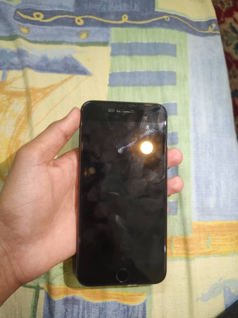 Apple iPhone 8 Plus 0