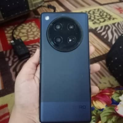 Infinix zero 40 brand new 2 months used 10/10 condition 8+ 5 gb 256 gb