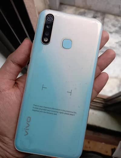 vivo y19 4/128 exchange posible