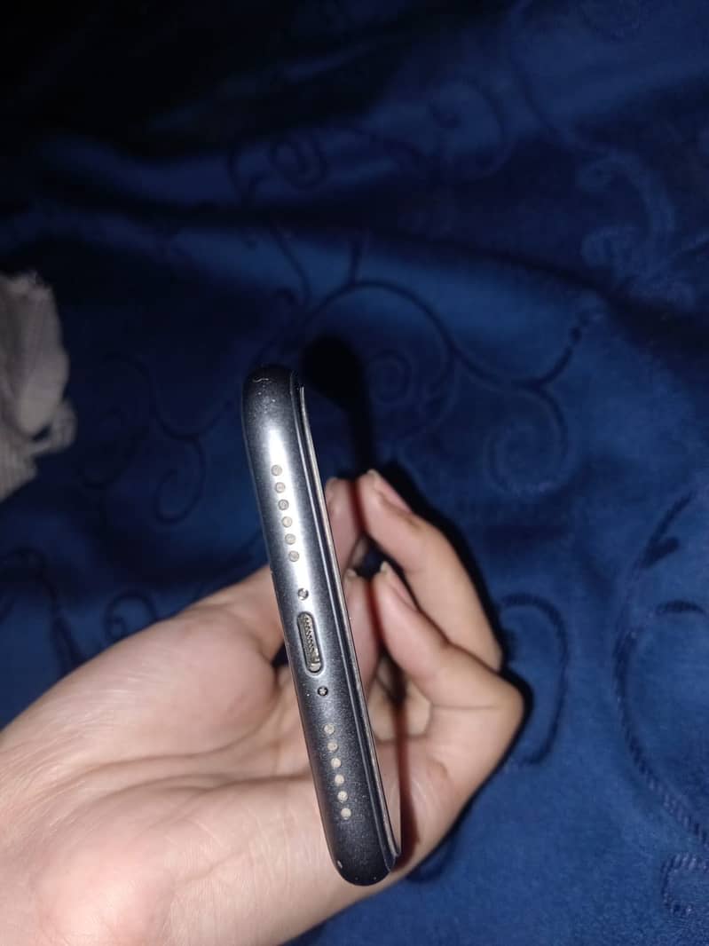 Apple Iphone 11 6