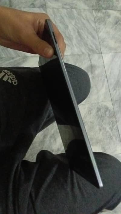 Samsung tablet A7 32gb broken