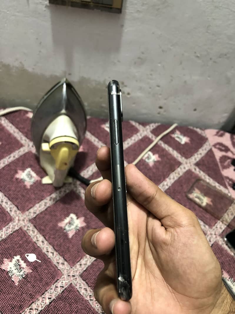 Apple iPhone X 1