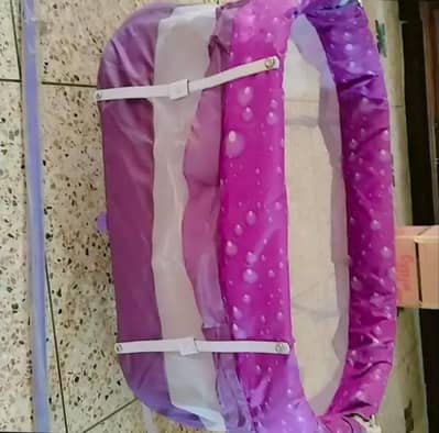 Baby bassinet swing