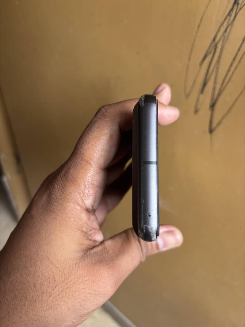 Google Pixel 8 5