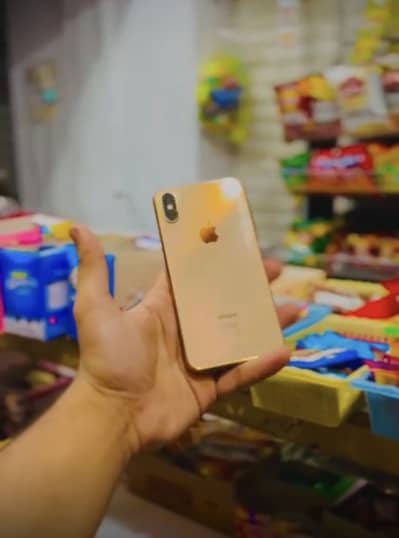 I phone xs 64 gb jv gold colour